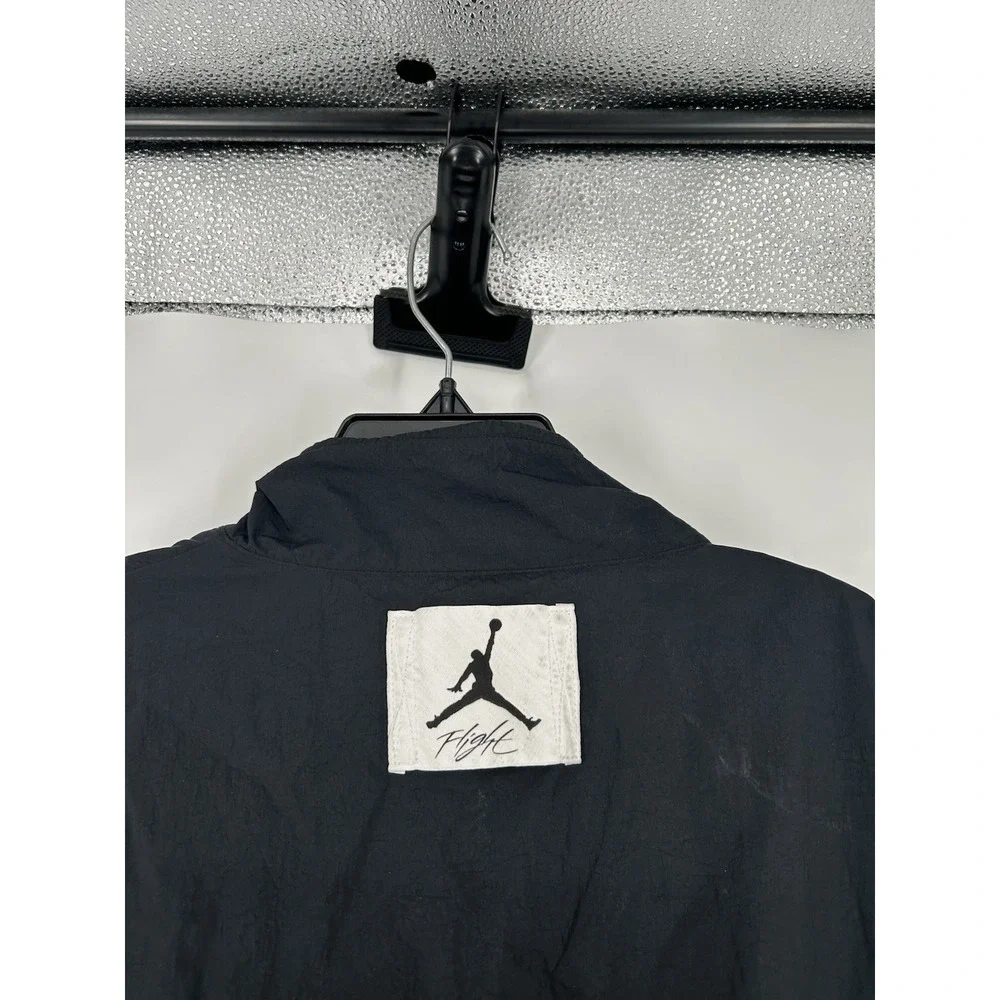Air Jordan Essentials Windbreaker Track Warm Up Jacket Mesh Lined DV7624-010 Med